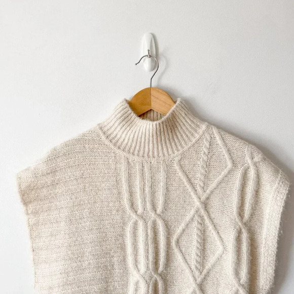 Zara Cream Knit Mock Neck Vest NWT  Size Medium - Picture 7 of 10